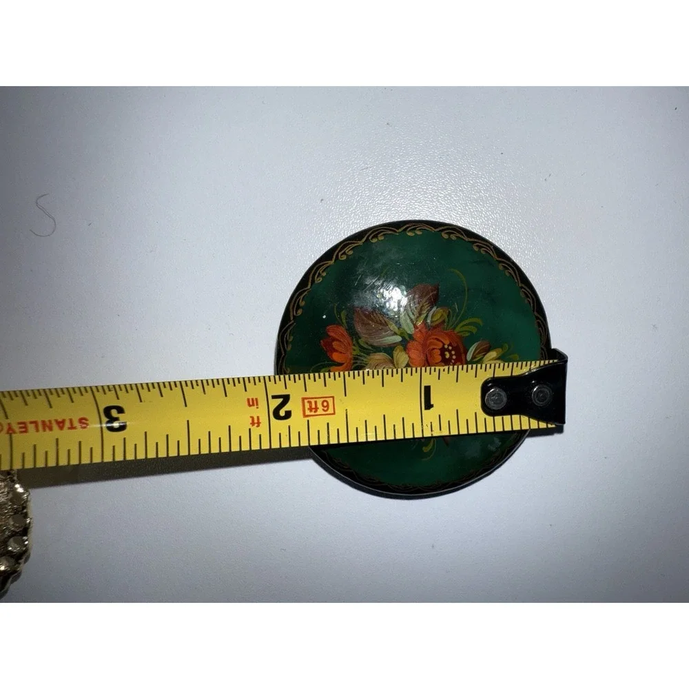 Vintage 1993 Signed Russian‎ Hand-Painted Flowers Lacquer Wood Brooch Green